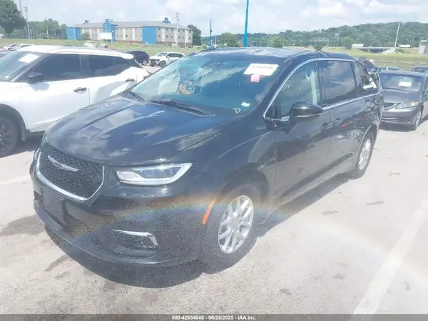 2C4RC1BG2PR591396 2023 CHRYSLER PACIFICA - Image 2