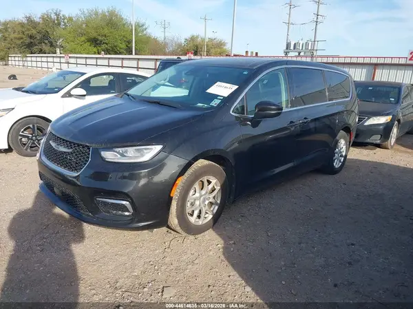 2C4RC1BG2PR627331 2023 CHRYSLER PACIFICA - Image 2
