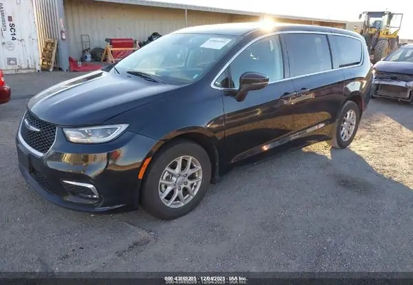 2C4RC1BG2PR627409 2023 CHRYSLER PACIFICA - Image 2