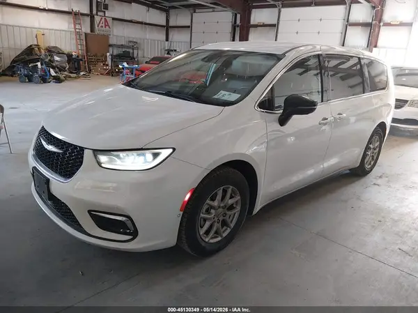 2C4RC1BG2RR112722 2024 CHRYSLER PACIFICA - Image 2