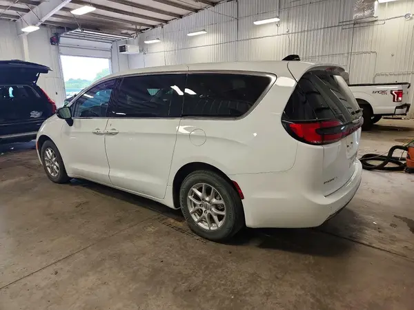 2C4RC1BG2RR118584 2024 CHRYSLER PACIFICA - Image 2