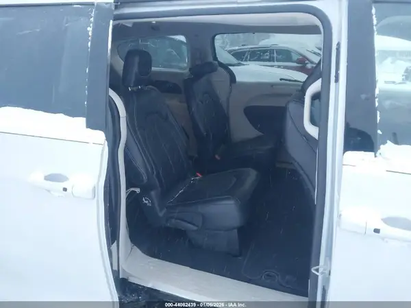2C4RC1BG2RR159300 2024 CHRYSLER PACIFICA - Image 8