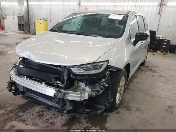 2C4RC1BG2RR162875 2024 CHRYSLER PACIFICA - Image 2