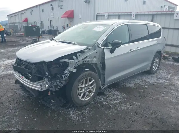 2C4RC1BG2RR171690 2024 CHRYSLER PACIFICA - Image 2