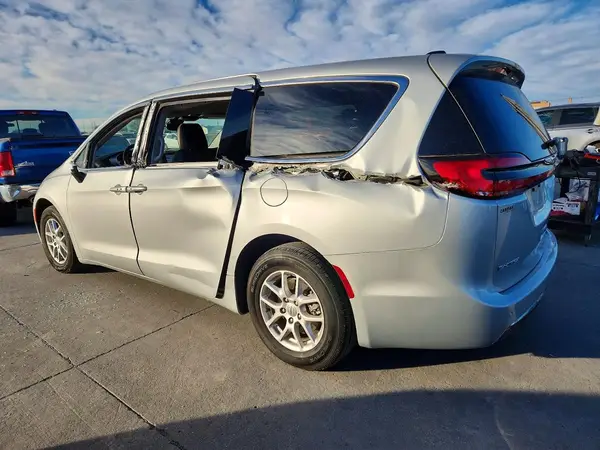 2C4RC1BG2RR171818 2024 CHRYSLER PACIFICA - Image 2