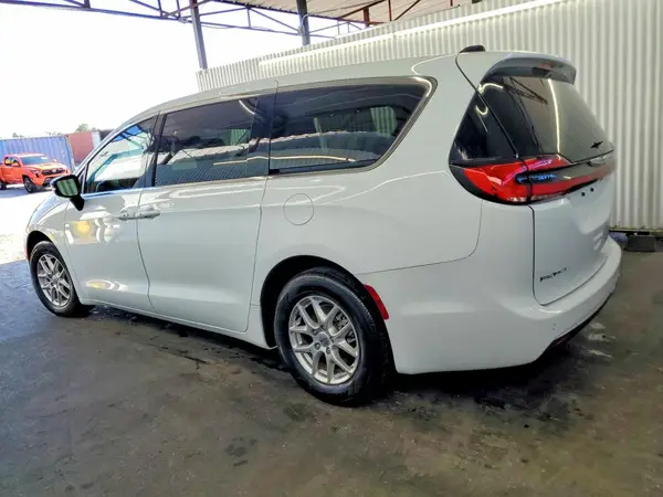 2C4RC1BG2RR176095 2024 CHRYSLER PACIFICA - Image 2