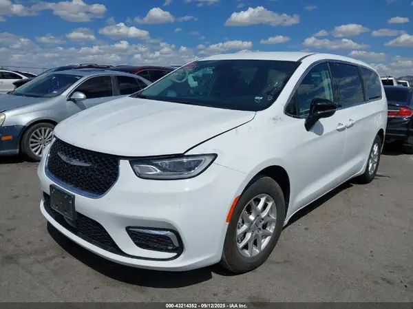 2C4RC1BG2RR182835 2024 CHRYSLER PACIFICA - Image 2