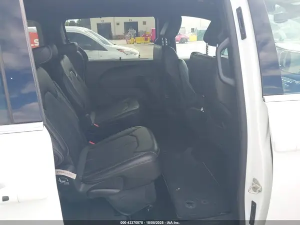 2C4RC1BG2SR520790 2025 CHRYSLER PACIFICA - Image 8