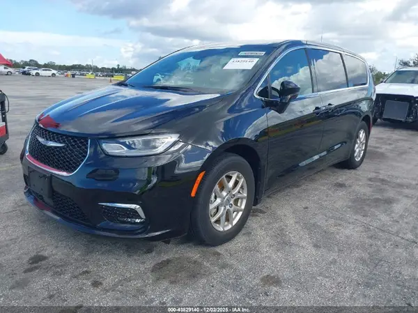2C4RC1BG2SR530736 2025 CHRYSLER PACIFICA - Image 2