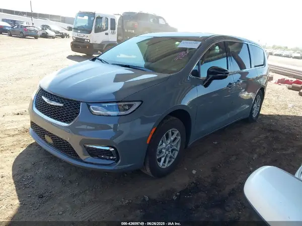 2C4RC1BG2SR543678 2025 CHRYSLER PACIFICA - Image 2