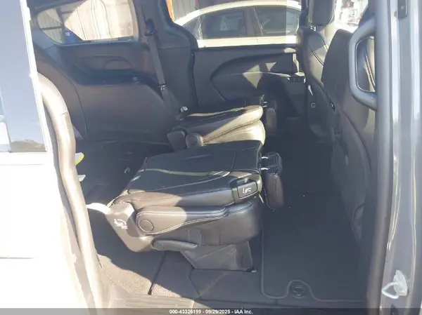 2C4RC1BG2SR554115 2025 CHRYSLER PACIFICA - Image 8