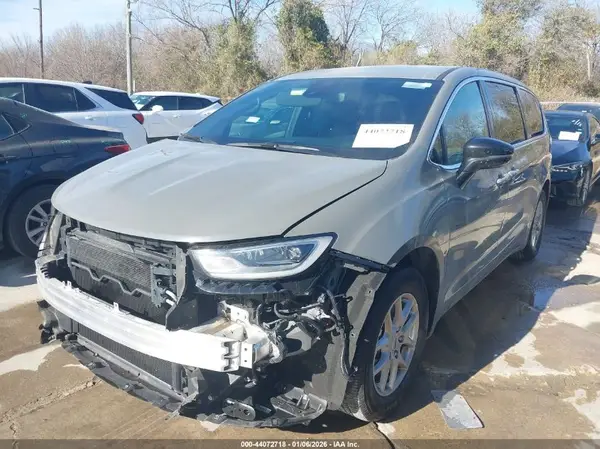 2C4RC1BG2SR556009 2025 CHRYSLER PACIFICA - Image 2