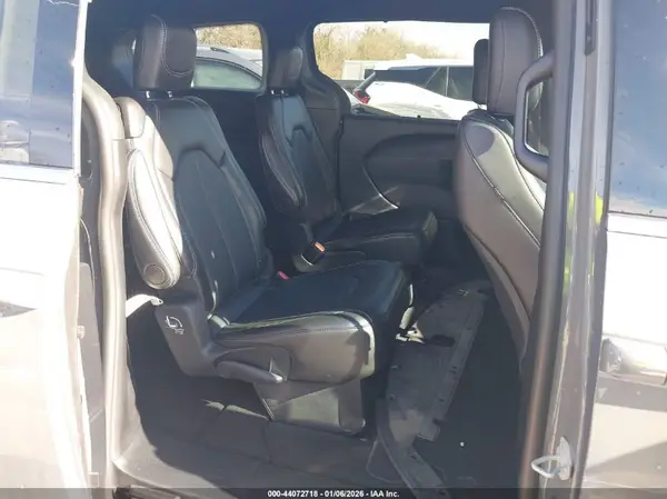 2C4RC1BG2SR556009 2025 CHRYSLER PACIFICA - Image 8