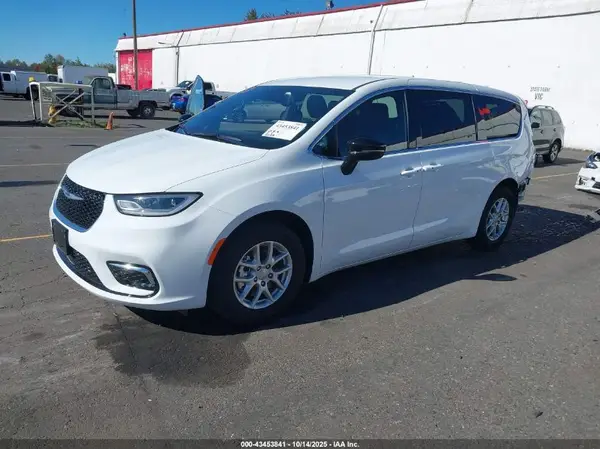2C4RC1BG2SR578950 2025 CHRYSLER PACIFICA - Image 2