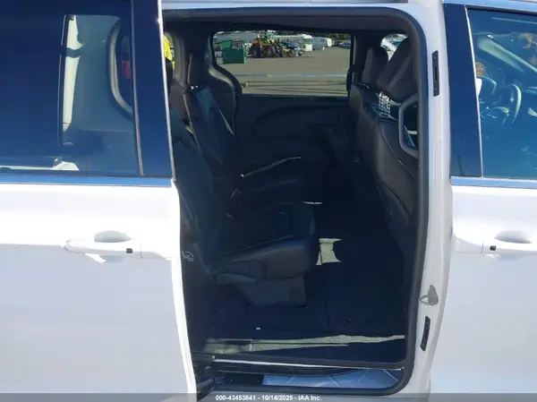 2C4RC1BG2SR578950 2025 CHRYSLER PACIFICA - Image 8