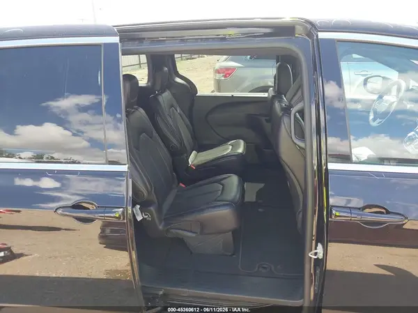 2C4RC1BG2SR585994 2025 CHRYSLER PACIFICA - Image 8
