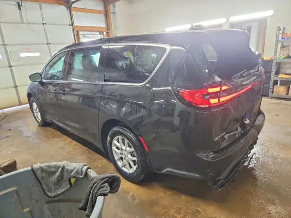 2C4RC1BG2SR612420 2025 CHRYSLER PACIFICA - Image 2