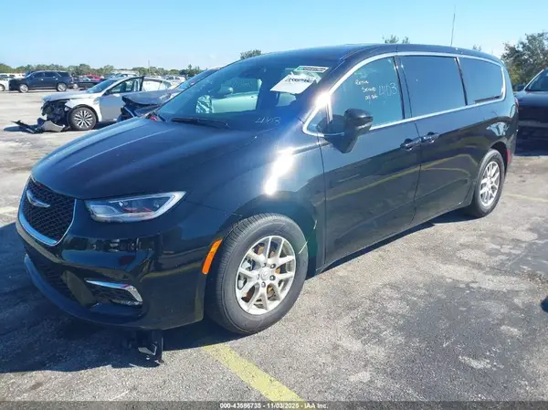 2C4RC1BG2SR612675 2025 CHRYSLER PACIFICA - Image 2