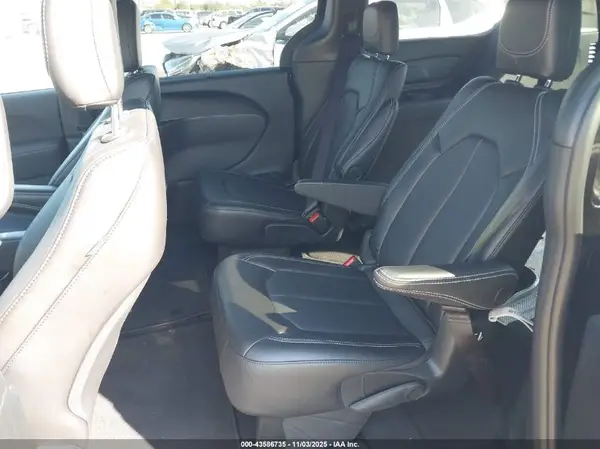2C4RC1BG2SR612675 2025 CHRYSLER PACIFICA - Image 8