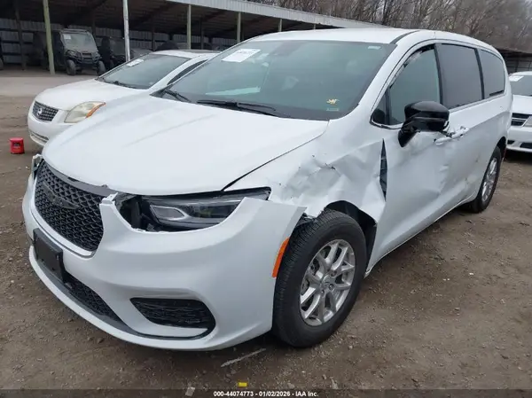 2C4RC1BG2TR172183 2026 CHRYSLER PACIFICA - Image 2