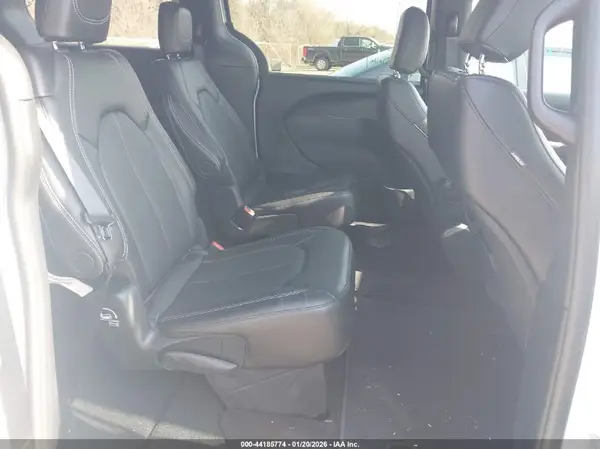 2C4RC1BG2TR186326 2026 CHRYSLER PACIFICA - Image 8
