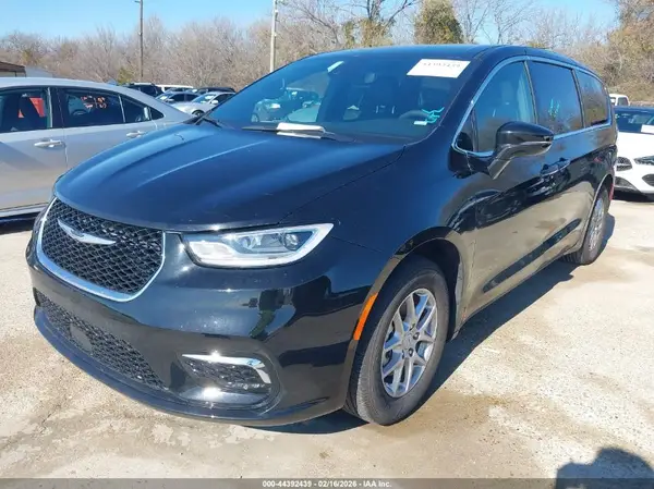 2C4RC1BG2TR201651 2026 CHRYSLER PACIFICA - Image 2