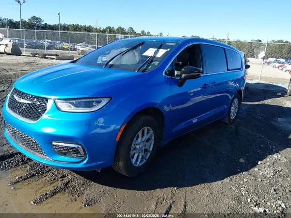 2C4RC1BG2TR203965 2026 CHRYSLER PACIFICA - Image 2
