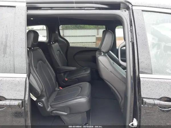 2C4RC1BG2TR239851 2026 CHRYSLER PACIFICA - Image 8