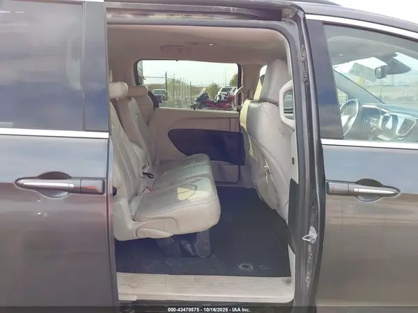 2C4RC1BG3HR501318 2017 CHRYSLER PACIFICA - Image 8