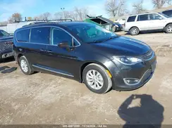 2C4RC1BG3HR501786 2017 CHRYSLER PACIFICA
