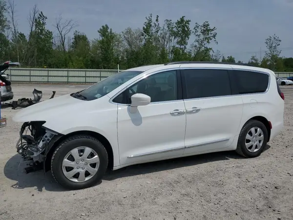 2C4RC1BG3HR503098 2017 CHRYSLER PACIFICA - Image 1