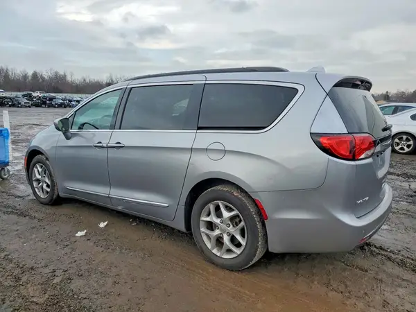 2C4RC1BG3HR508107 2017 CHRYSLER PACIFICA - Image 2