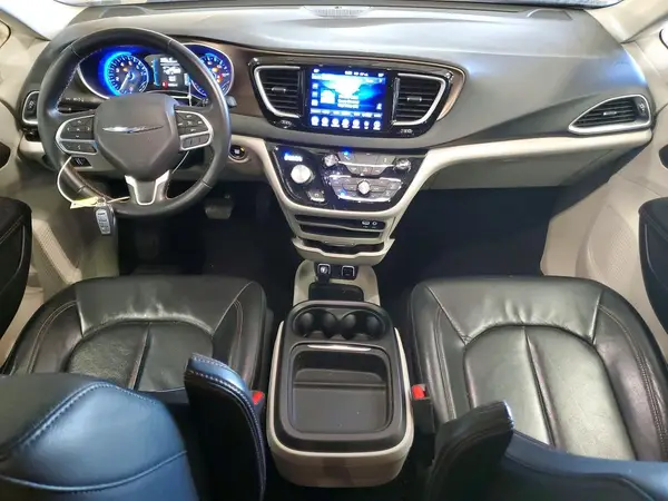 2C4RC1BG3HR510682 2017 CHRYSLER PACIFICA - Image 8