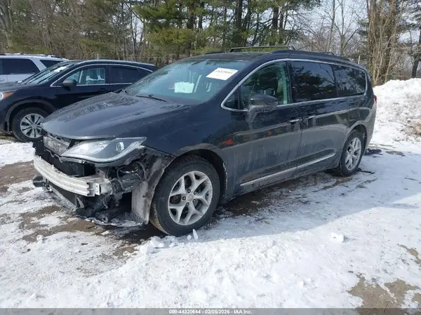 2C4RC1BG3HR511489 2017 CHRYSLER PACIFICA - Image 2