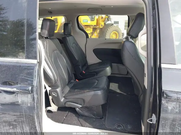2C4RC1BG3HR511489 2017 CHRYSLER PACIFICA - Image 8
