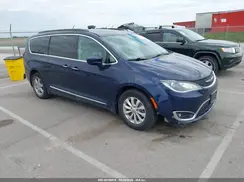 2C4RC1BG3HR512528 2017 CHRYSLER PACIFICA