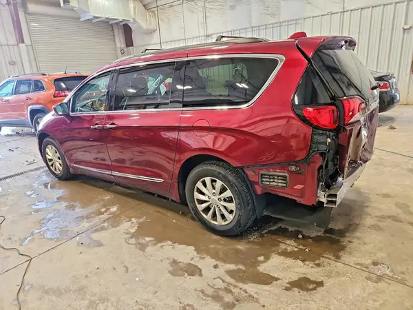 2C4RC1BG3HR519902 2017 CHRYSLER PACIFICA - Image 2