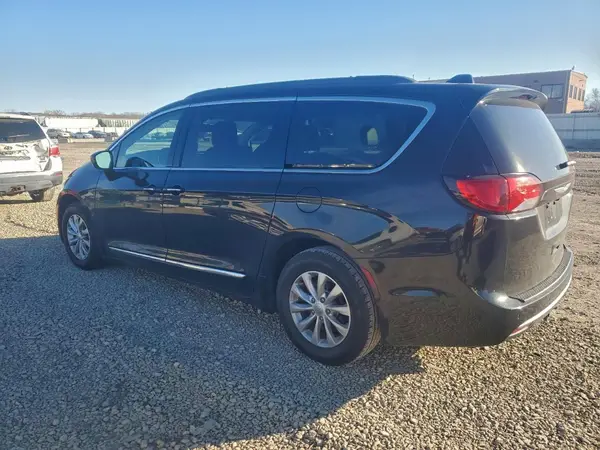 2C4RC1BG3HR526901 2017 CHRYSLER PACIFICA - Image 2