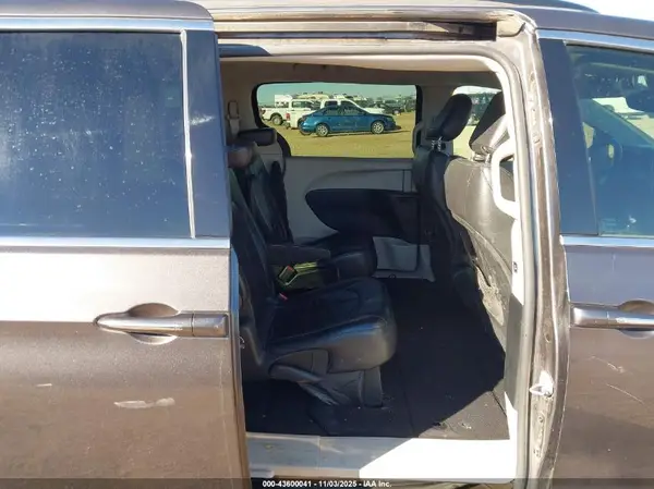 2C4RC1BG3HR527675 2017 CHRYSLER PACIFICA - Image 8