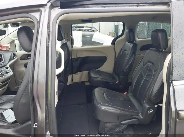 2C4RC1BG3HR530530 2017 CHRYSLER PACIFICA - Image 8