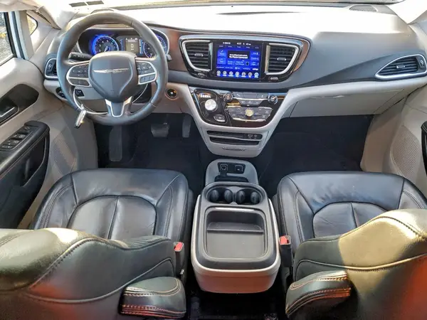 2C4RC1BG3HR533928 2017 CHRYSLER PACIFICA - Image 8