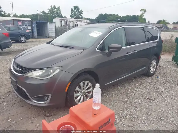 2C4RC1BG3HR539647 2017 CHRYSLER PACIFICA - Image 2