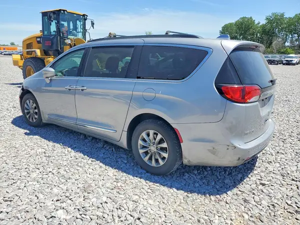 2C4RC1BG3HR540605 2017 CHRYSLER PACIFICA - Image 2