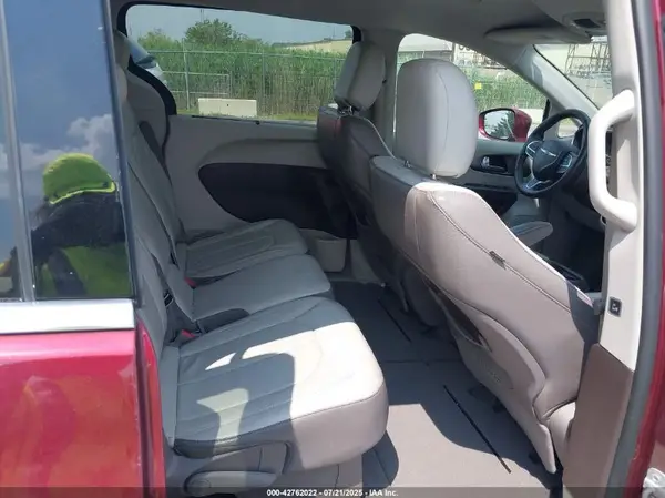 2C4RC1BG3HR542127 2017 CHRYSLER PACIFICA - Image 8