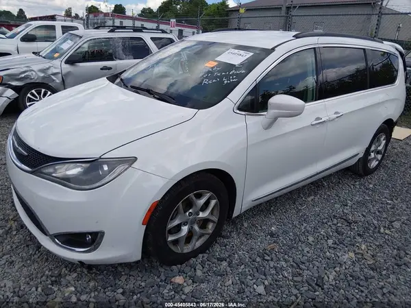 2C4RC1BG3HR543455 2017 CHRYSLER PACIFICA - Image 2
