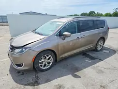 2C4RC1BG3HR552981 2017 CHRYSLER PACIFICA