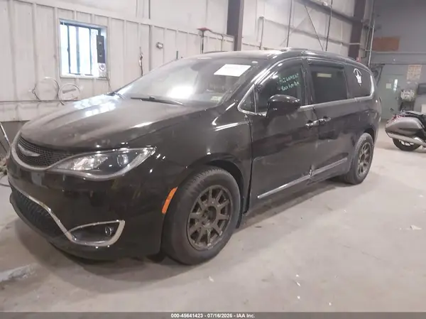 2C4RC1BG3HR554892 2017 CHRYSLER PACIFICA - Image 2