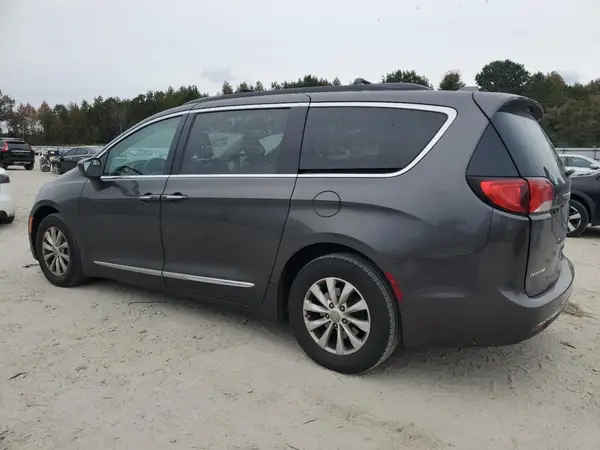 2C4RC1BG3HR559266 2017 CHRYSLER PACIFICA - Image 2