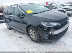 2C4RC1BG3HR569537 2017 CHRYSLER PACIFICA