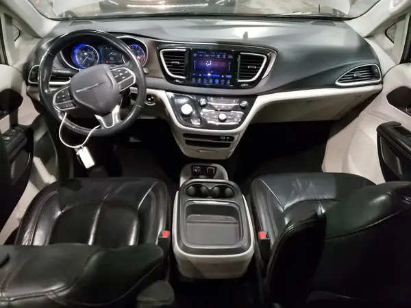 2C4RC1BG3HR576116 2017 CHRYSLER PACIFICA - Image 8